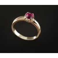 Золотое кольцо с рубином (11664)